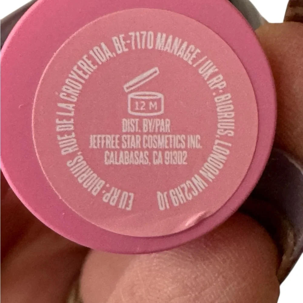 Jeffree Star Women's  Velvet‎ Lipstick - Vibrant Pink 